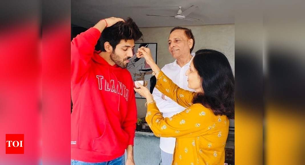 Here's how Kartik Aaryan geared up to watch PM Narendra Modi's address to nation | Hindi Movie News