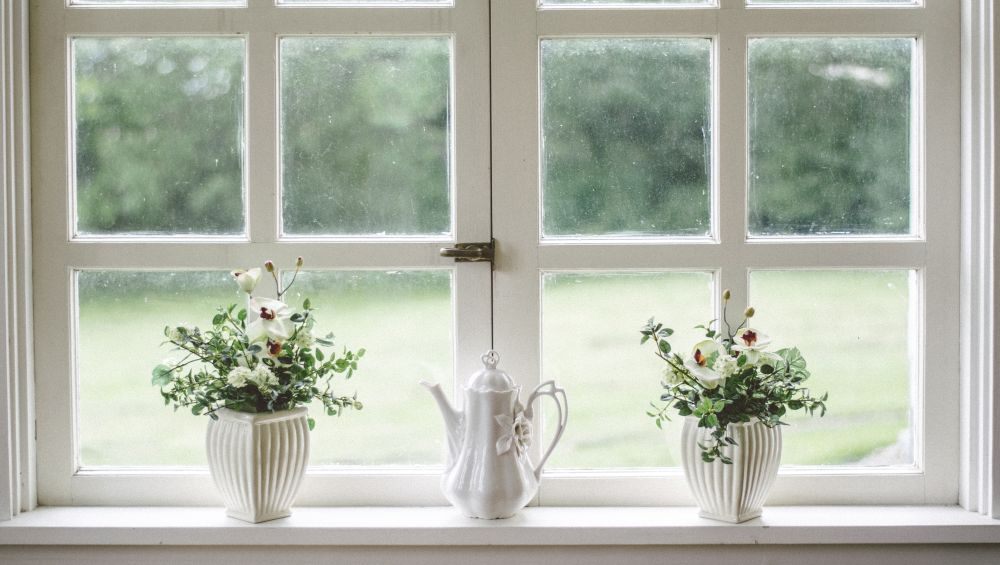 How to Naturally Keep Your House Cool in Summer Without Using Air Conditioners? From Adding Window Plants to Turning Off the Lights, Genius Tips to Keep the Room Temperature Down