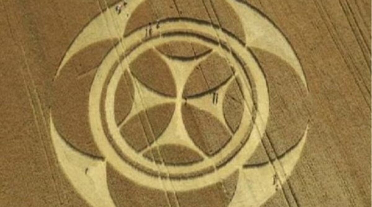 Bizarre 'Templar Crop' Circle Appears in French Field, Know More About Crop Formation Mystery, Alien Theories And Other Times It Was Spotted in Different Countries (Pictures & Videos)