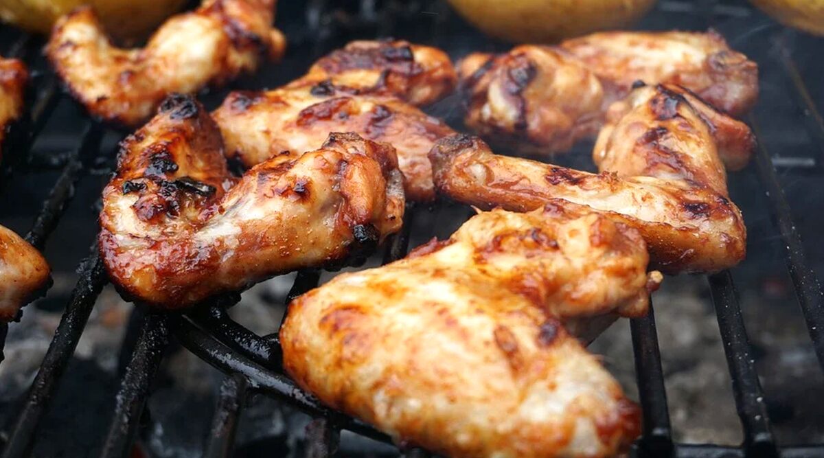Fourth of July 2020: Here’s The Recipe of Grilled Chicken Wings to Enjoy on US Independence Day (Watch Video)