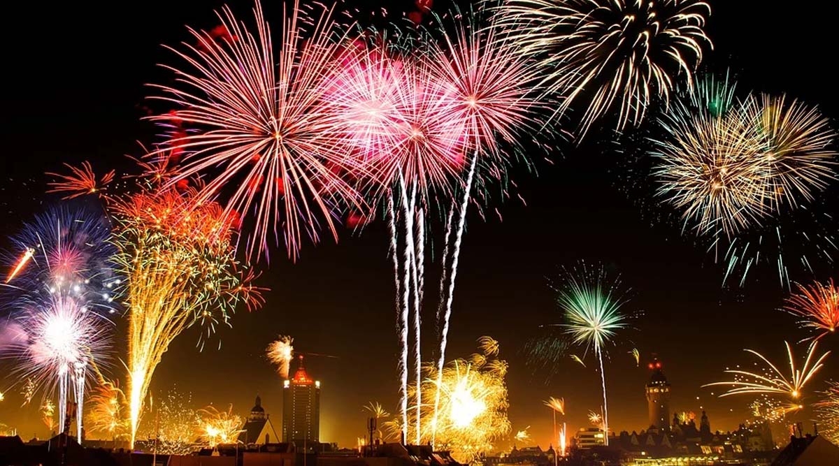 Fourth of July Fireworks Over The Years! From Macy's to Lake Havasu Splendid Display of Lights, 5 Fireworks Videos From Previous Years