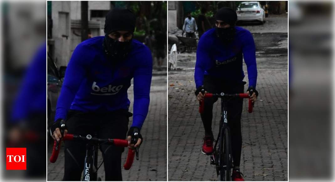 Spotted: Ranbir Kapoor is shelling out major fitness goals as he steps out for a bicycle ride; view photos | Hindi Movie News