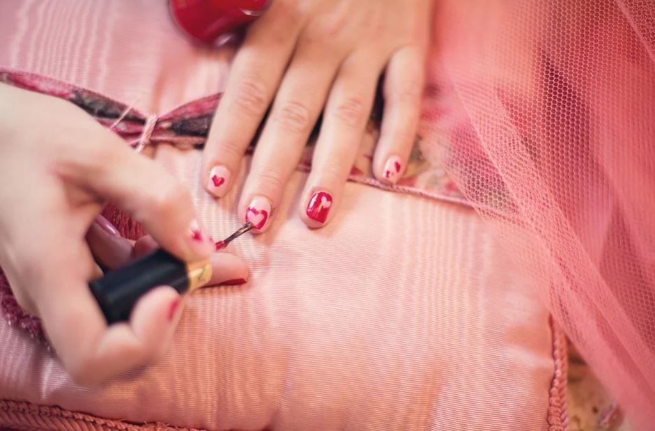 Want Nourished and Healthier Looking Nails? Opt For These 3 Natural Ways