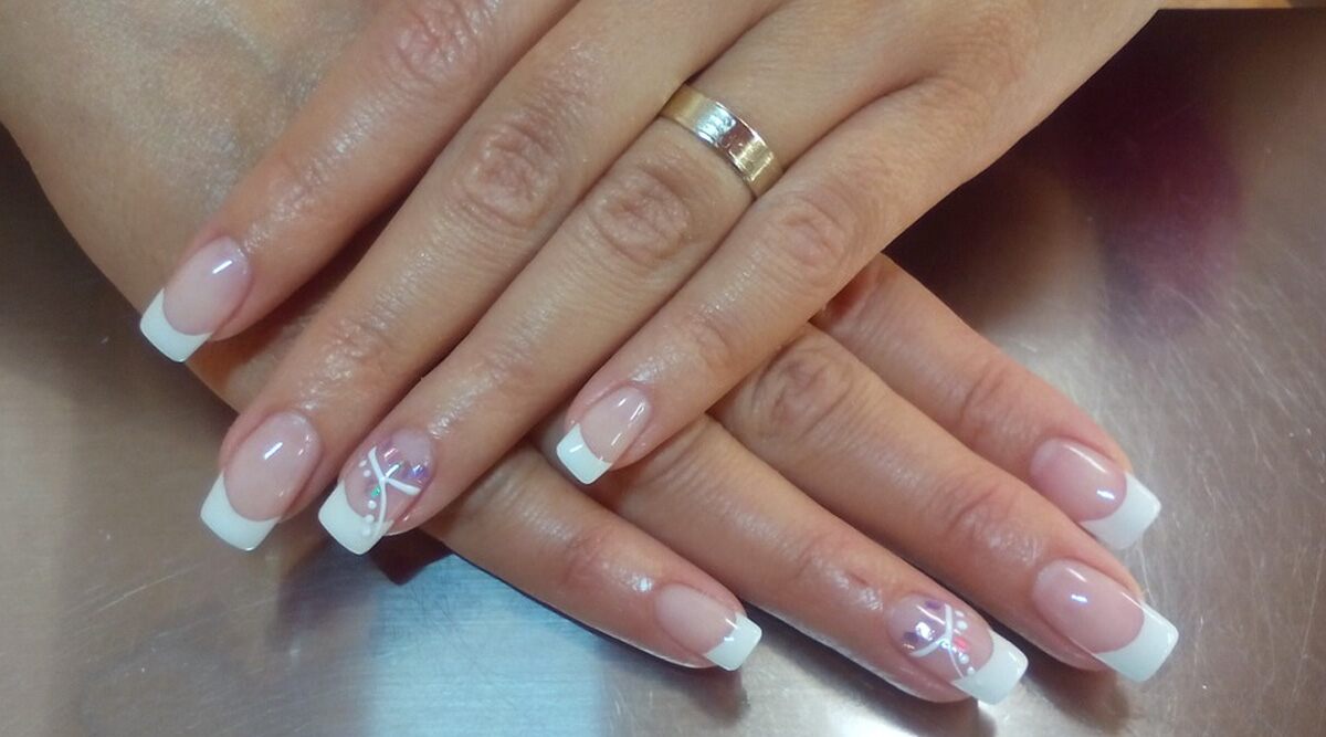 Why are Your Nails Chipping? From Harsh Manicures to Fad Diets, Most Common Causes of Peeling Nails!