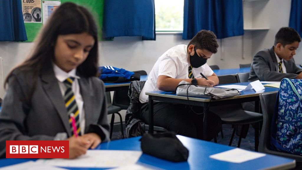 Coronavirus: Schools criticise 'reprehensible' last-minute advice on reopening