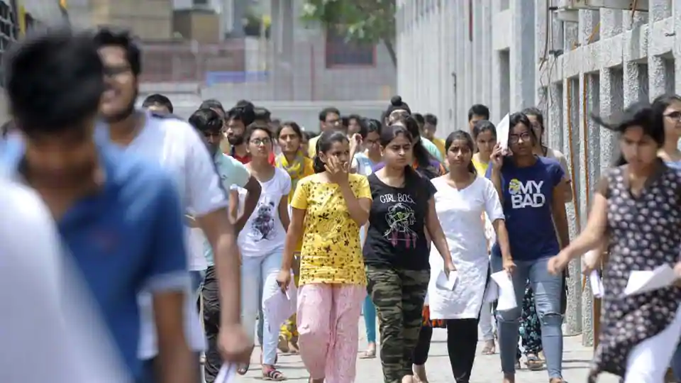 HC directs DU to expedite results of students going abroad for higher studies - education