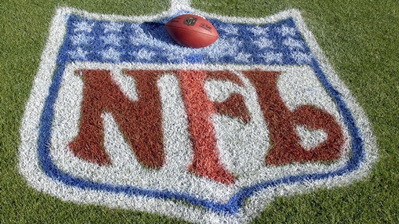 NFL referees who opt out get $30K stipend, guaranteed job in 2021
