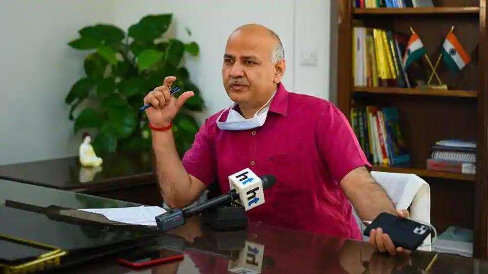 Sisodia interacts with members of school management committees - education