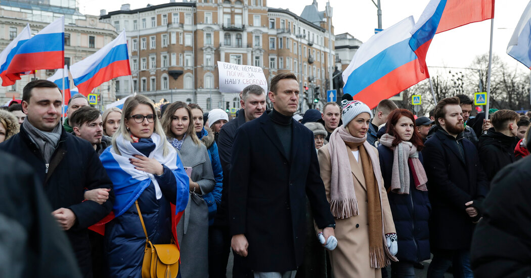 Aleksei Navalny Out of a Coma and Responsive, German Doctors Say