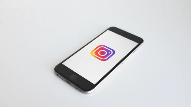 How to add someone on Instagram with QR code: Step-by-step guide
