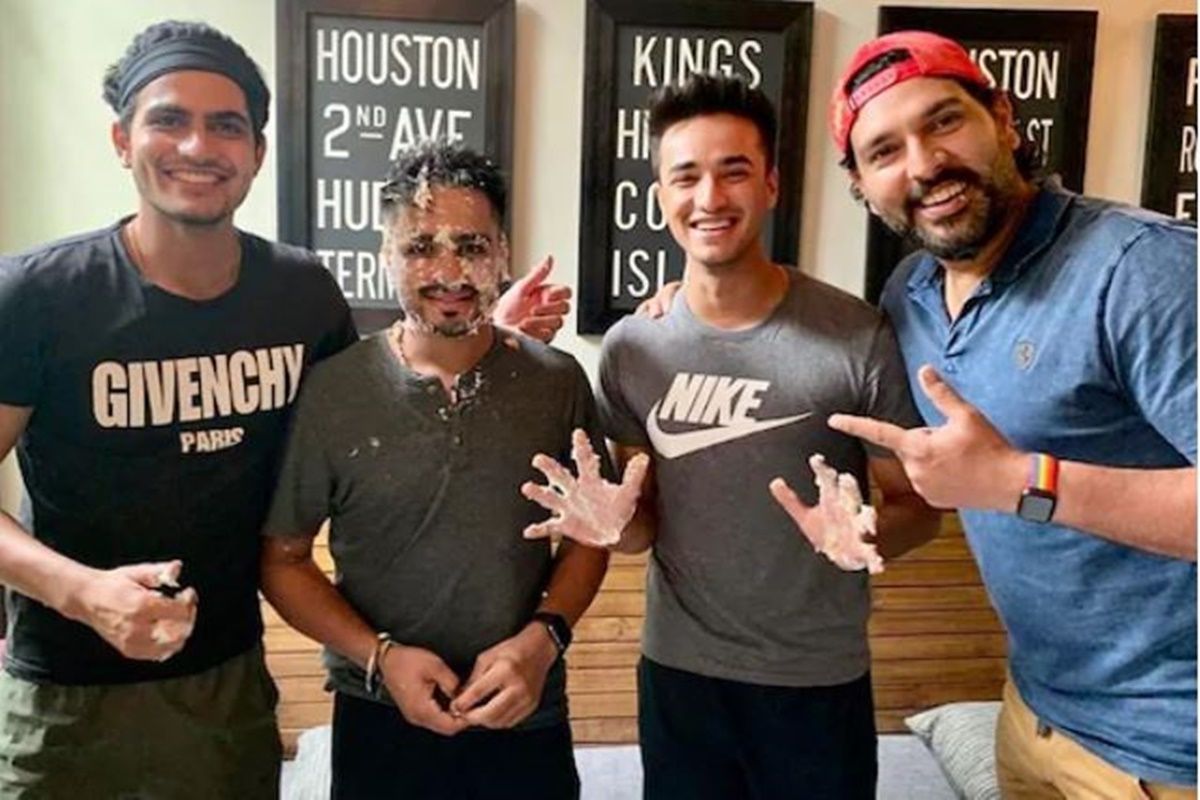Shubman Gill on Yuvraj Singh Comeback Ahead of IPL 2020, Says Former India All-rounder Comeback Will be Helpful For Punjab Youngsters