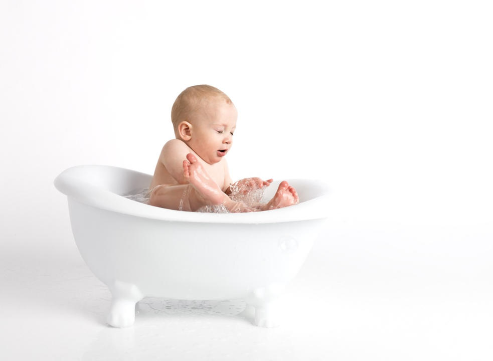 Baby Take Bath