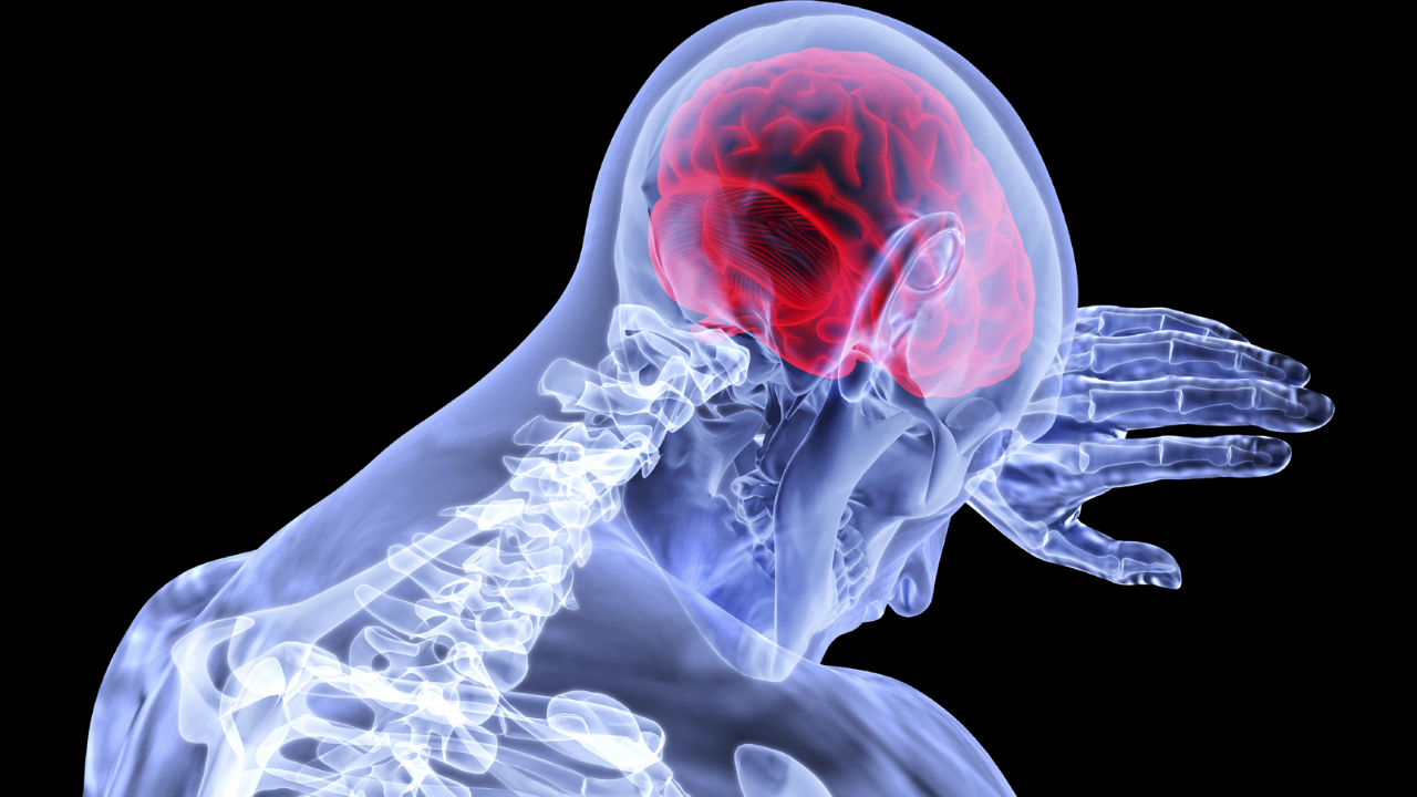 The risk of brain stroke increases in winter, know its symptoms, causes, and prevention
