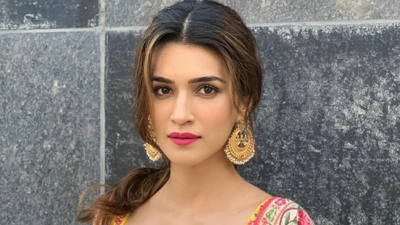 Kriti Sanon Corona Positive: Now Kriti Sanon became a victim of the pandemic, shooting with this actor