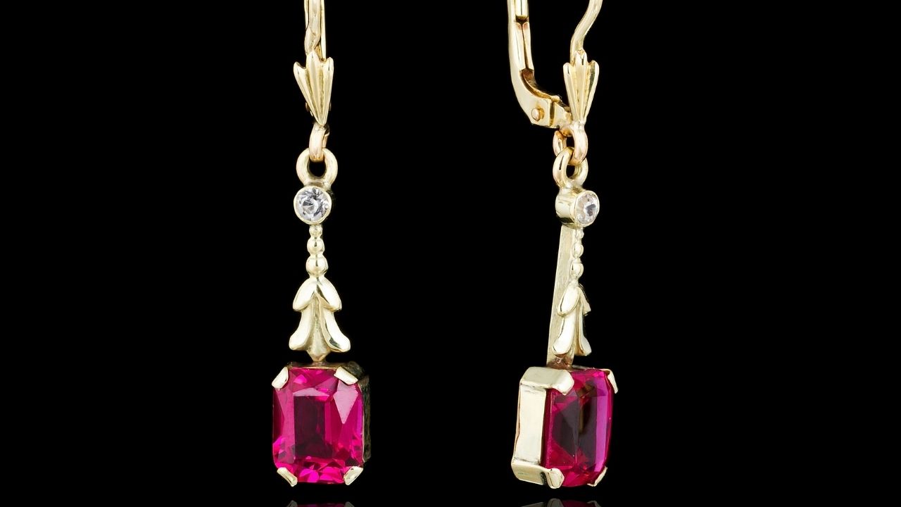 Gold Earrings With Stubbed Ruby