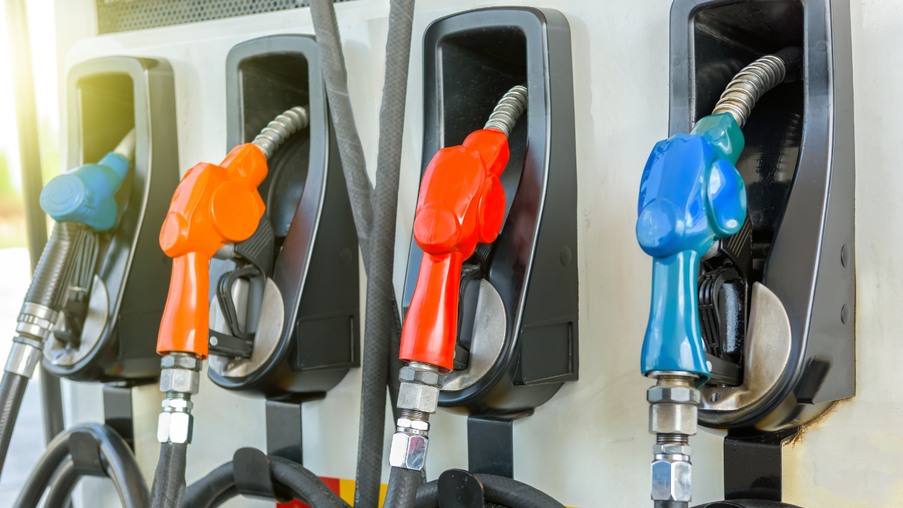أسعار البنزين والديزل ترتفع مرة أخرى لليوم الرابع على التوالي ، تعرف على السعر في 4 مترو
