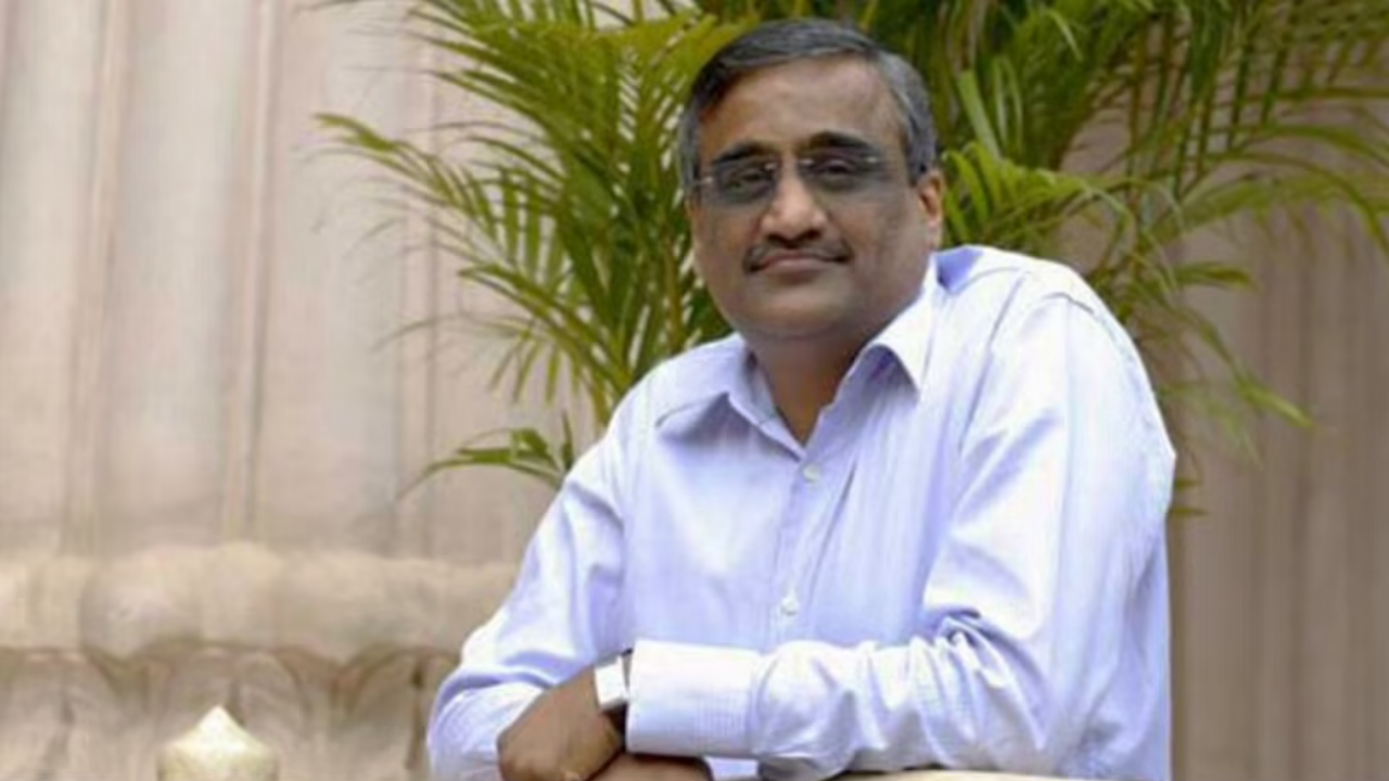 Kishore Biyani out of the security market for a year, SEBI has banned, will not be able to transact shares