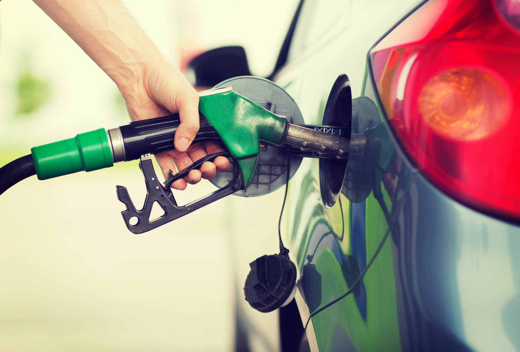 Petrol Diesel Price: Oil prices caught fire, petrol and diesel prices again increased today #Petrol100 #petrolpricehike