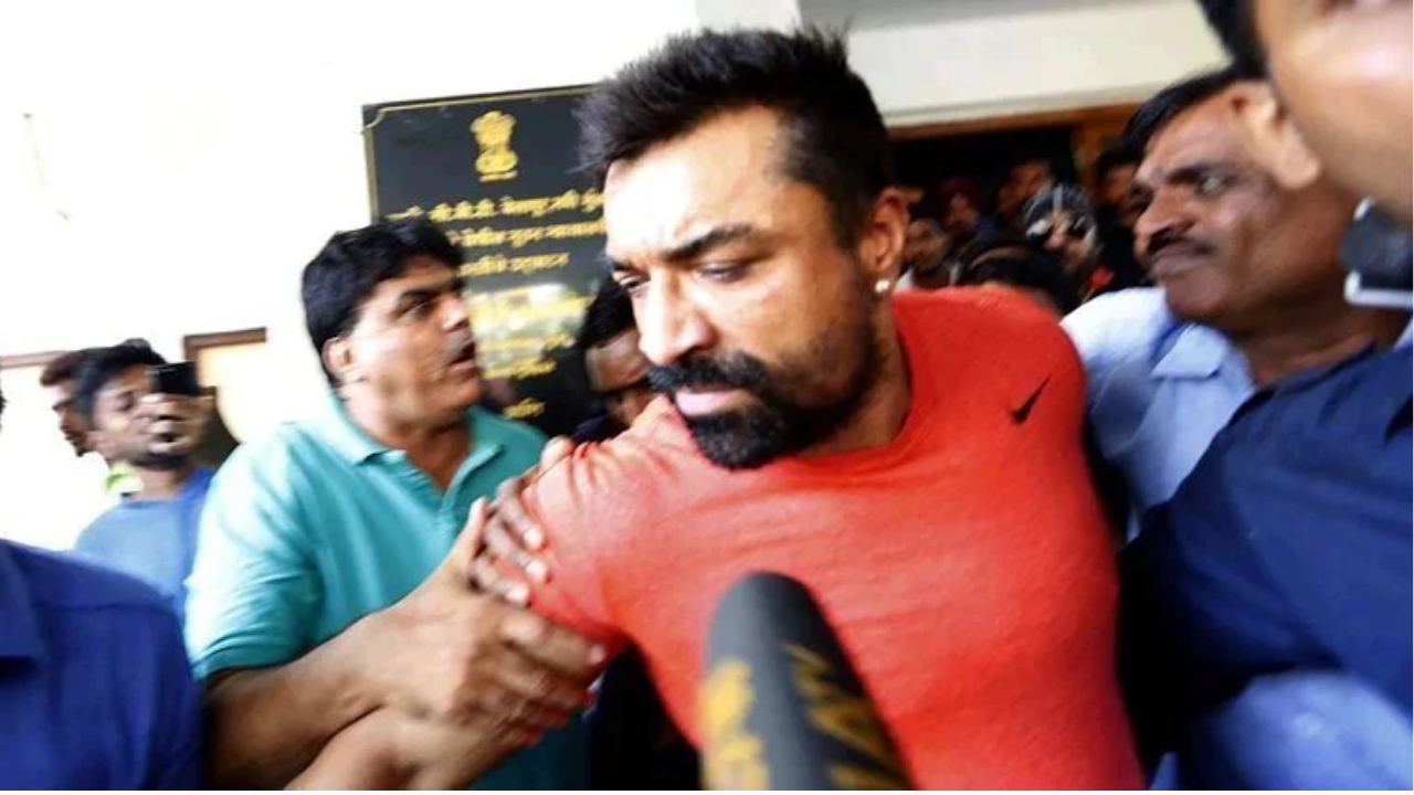 Actor Eijaz Khan arrested in drug case, questioned for 8 hours #EijazKhan