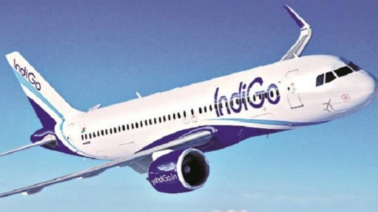 Passenger killed in IndiGo plane, the emergency landing was done in Karachi