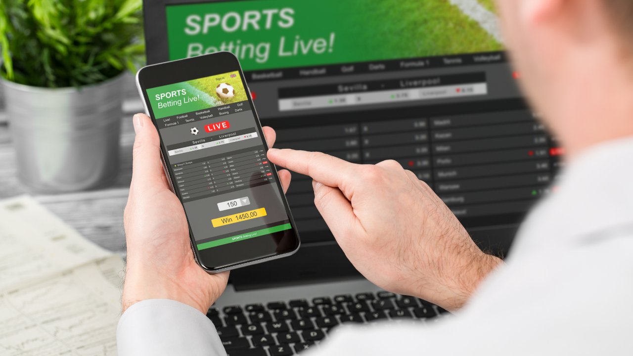 What are the benefits of online sports betting platforms?