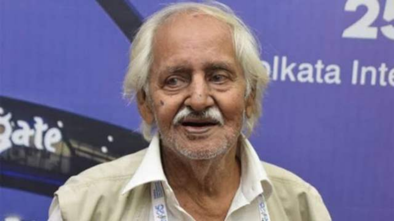 "Kaho naa Pyaar hai" Scriptwriter Sagar Sarhadi passed away