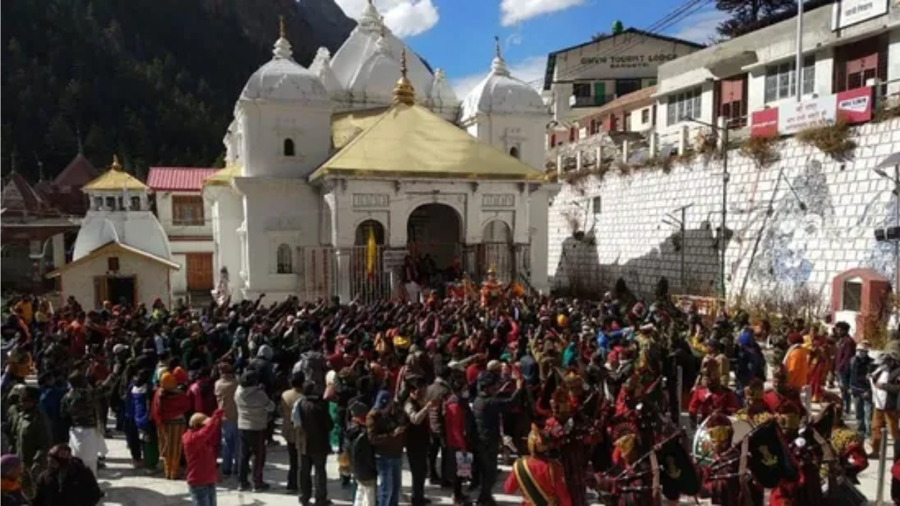 Char Dham Yatra Suspended: Char Dham Yatra canceled due to Corona pandemic, Uttarakhand government takes a big decision