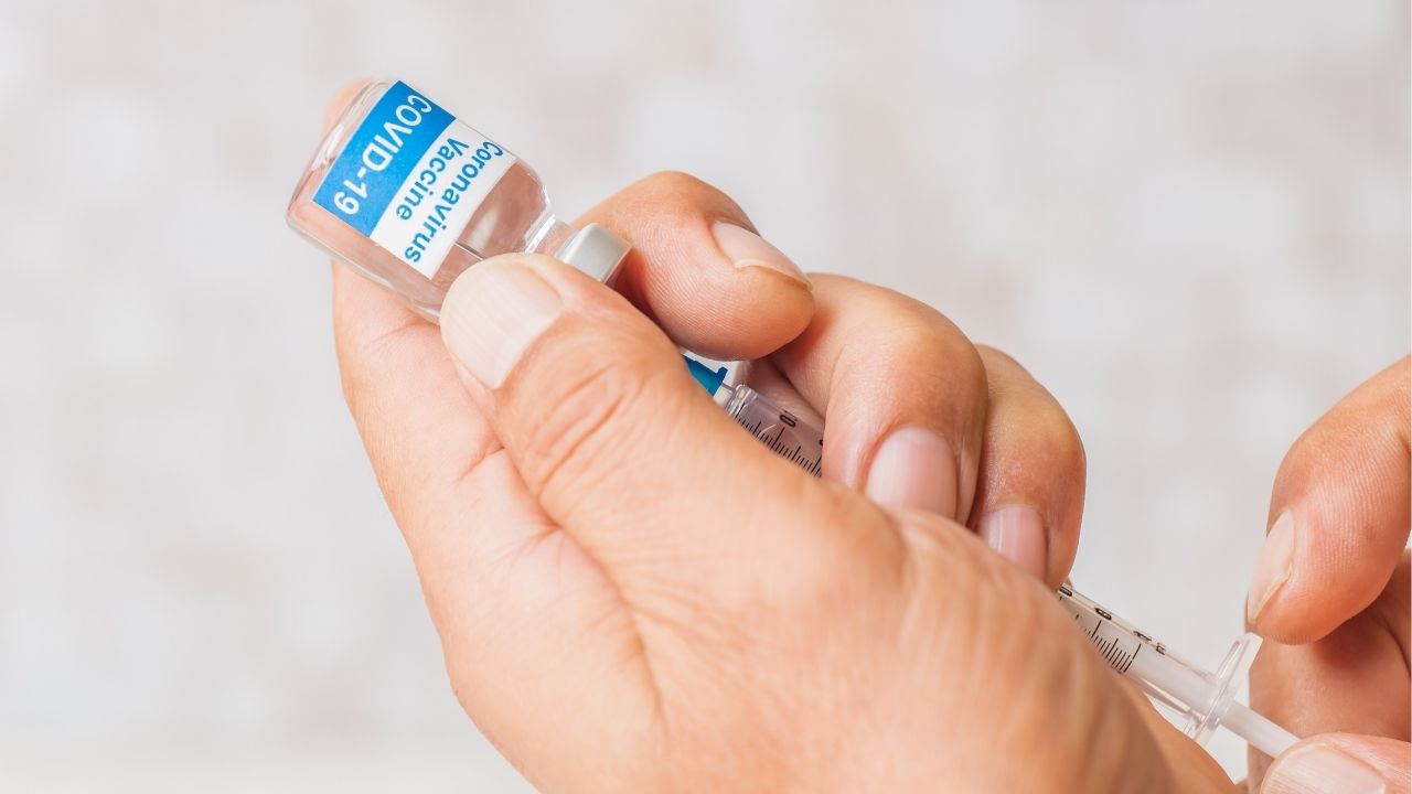 J&J Corona vaccine currently banned in US, blood clot complaint