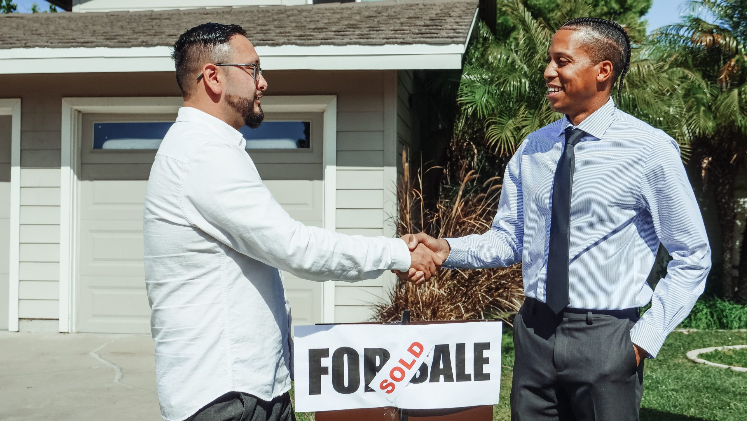 a-man-deal-with-a-cash-home-buyer