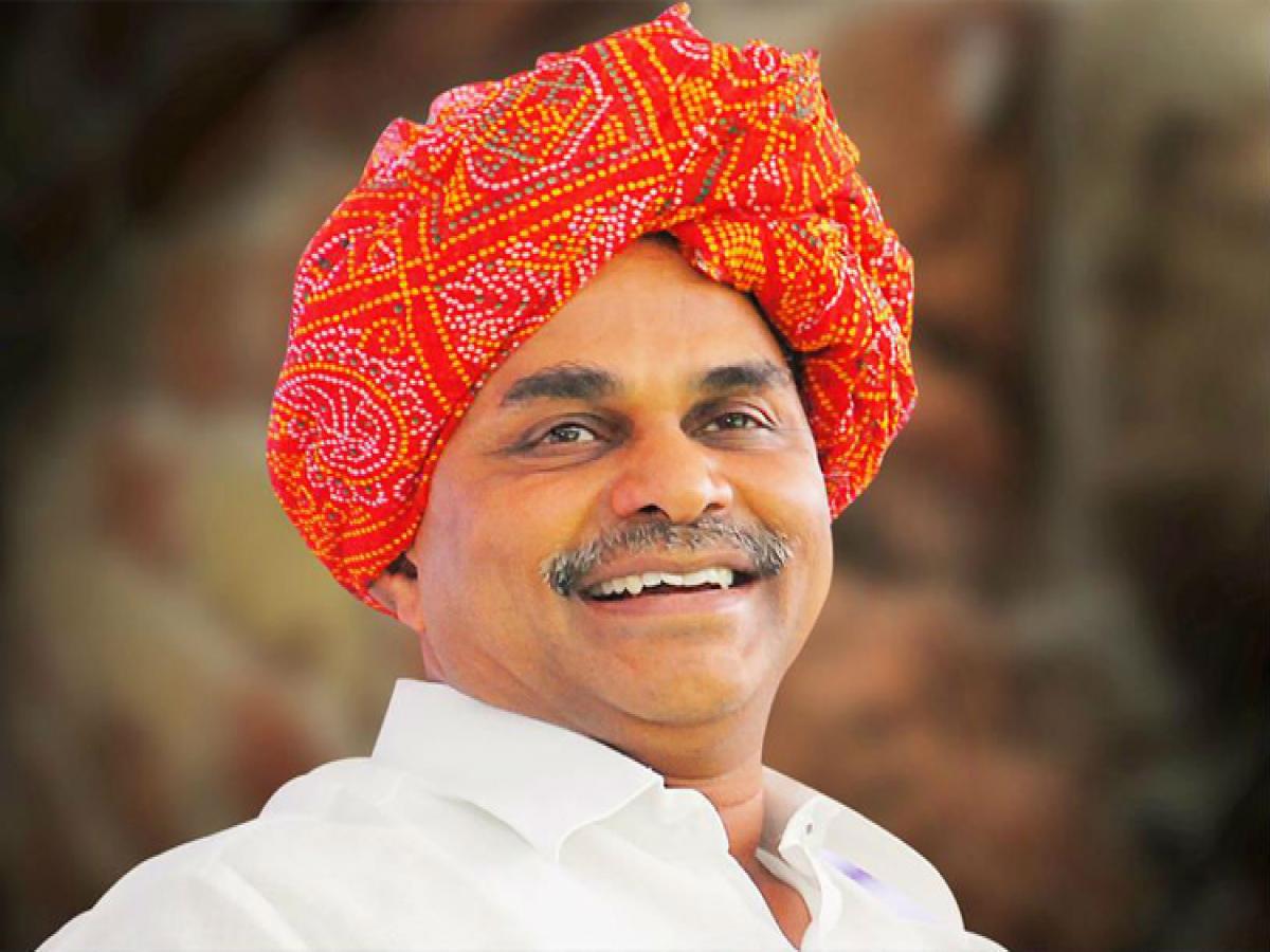 #YSRJayanthi trends at the top over Twitter on the Birthday of Former Andhra Pradesh Chief Minister Y. S. Rajasekhara Reddy, Here are some top tweets