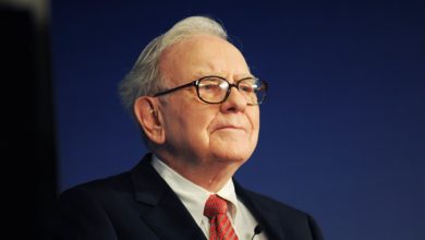 Investing in index funds or individual stocks? Warren Buffett’s advice