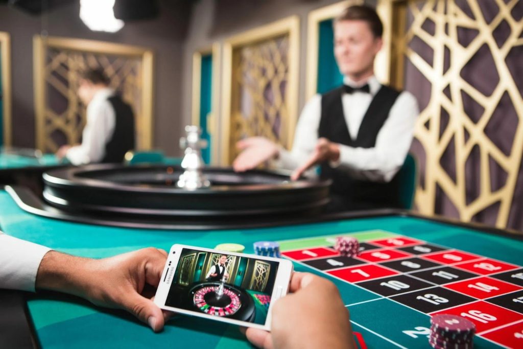 Popularity and advantages of playing at live casinos
