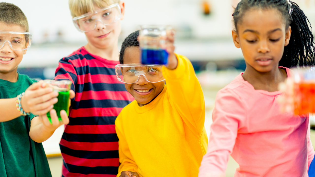 Why Science Experiment Kits Are A Must-Have for School Students