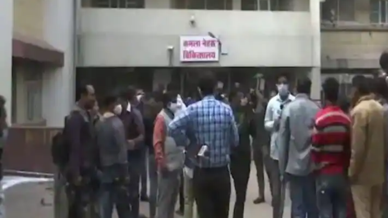 RK Puram Gas Leak: 5 admitted to hospital after toxic gas leakage in Delhi's RK Puram