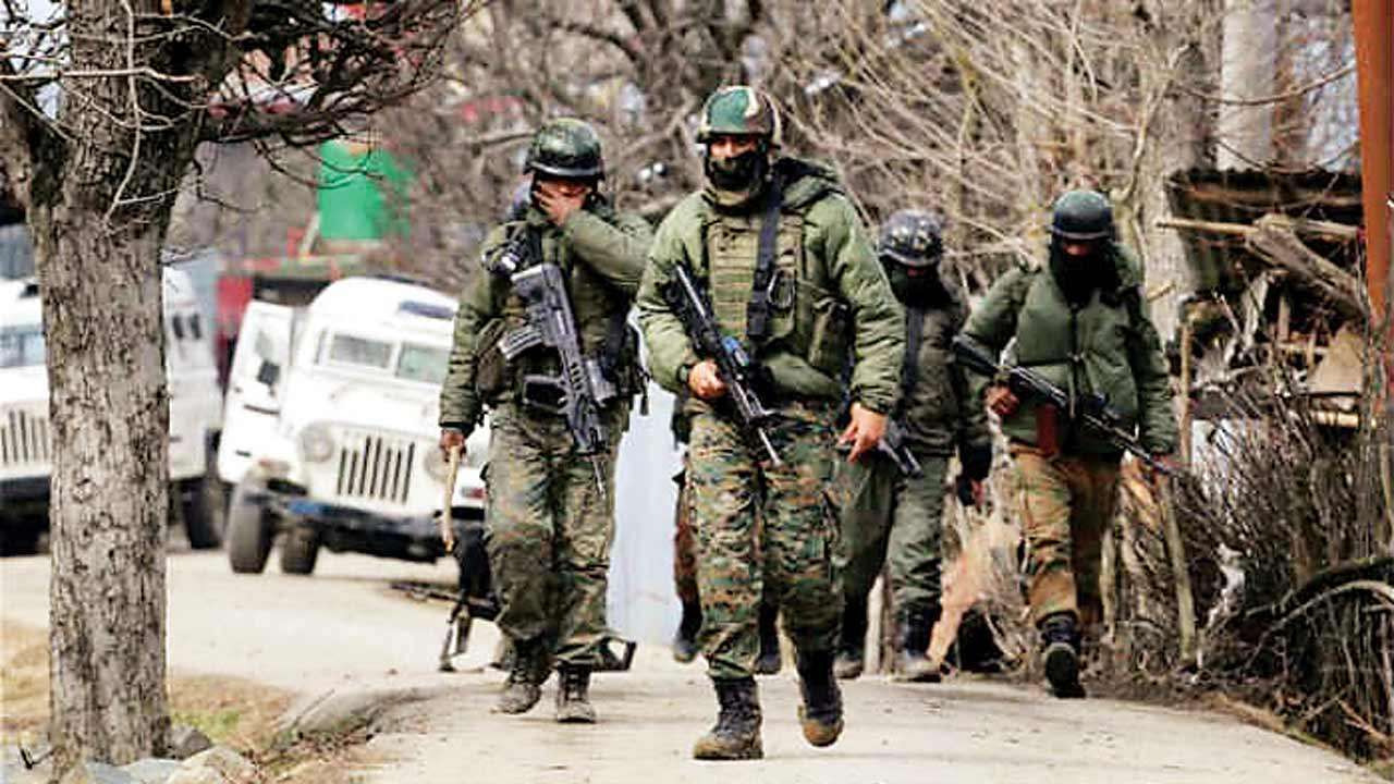 Jammu & Kashmir: 2 unidentified terrorists killed in encounter in Rangret area of Srinagar