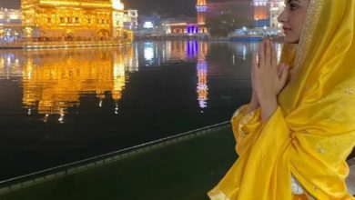 Photos: Kiara Advani In The Golden Temple To Seek Blessings