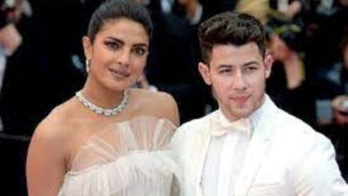 Fans Are Gushing Over Priyanka Chopra And Nick Jonas' Spontaneous Kissing: Pics