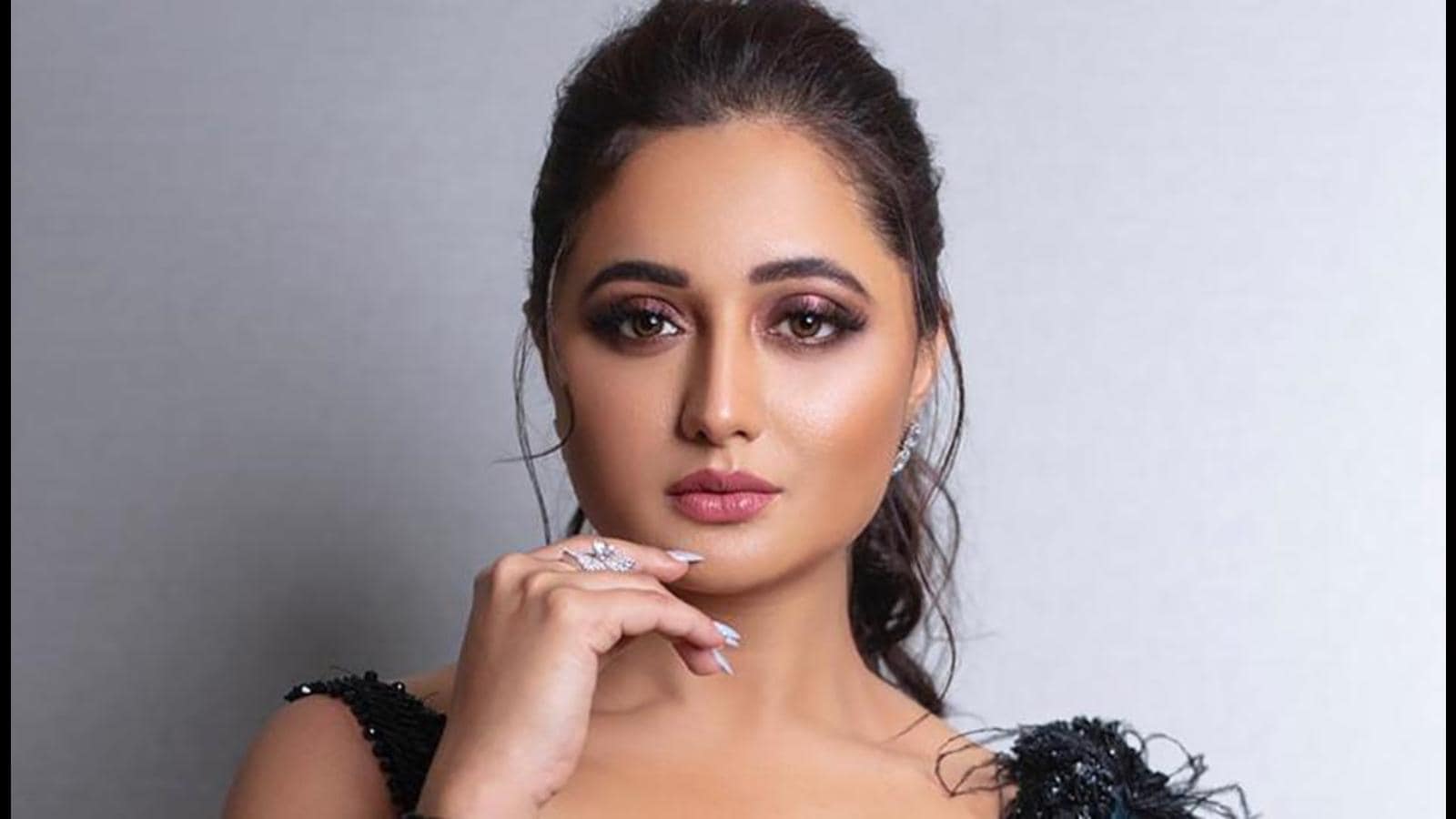 Happy Birthday Rashami Desai: 7 Hot Pictures of the 'Uttran' Actress That Set Internet on Fire