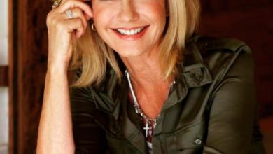 Olivia Newton-John, The Musical Iconic Star and "Grease" Performer Dies At 73