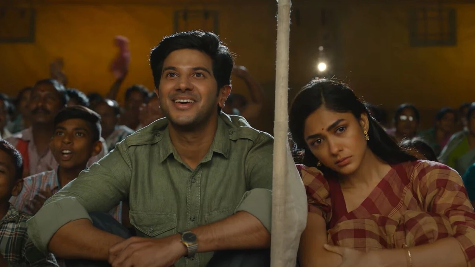 'سیتا رامم' کے جائزے: دیکھیں کہ سامعین رشمیکا منڈنا کی نئی فلم کے بارے میں کیا کہتے ہیں۔