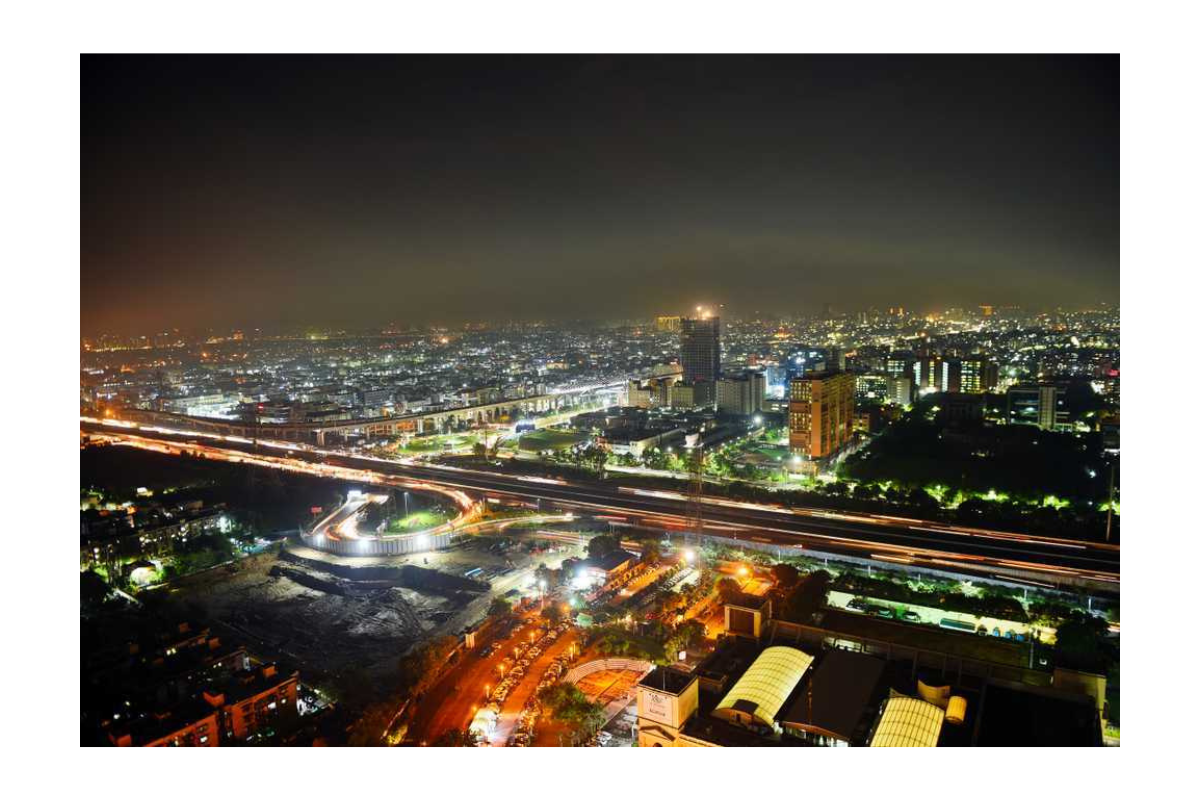 Highrises along Noida Expressway to get facade lights