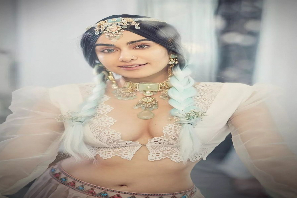 5 Times Adah Sharma Posed Bo*ld With Her Ombre Hair