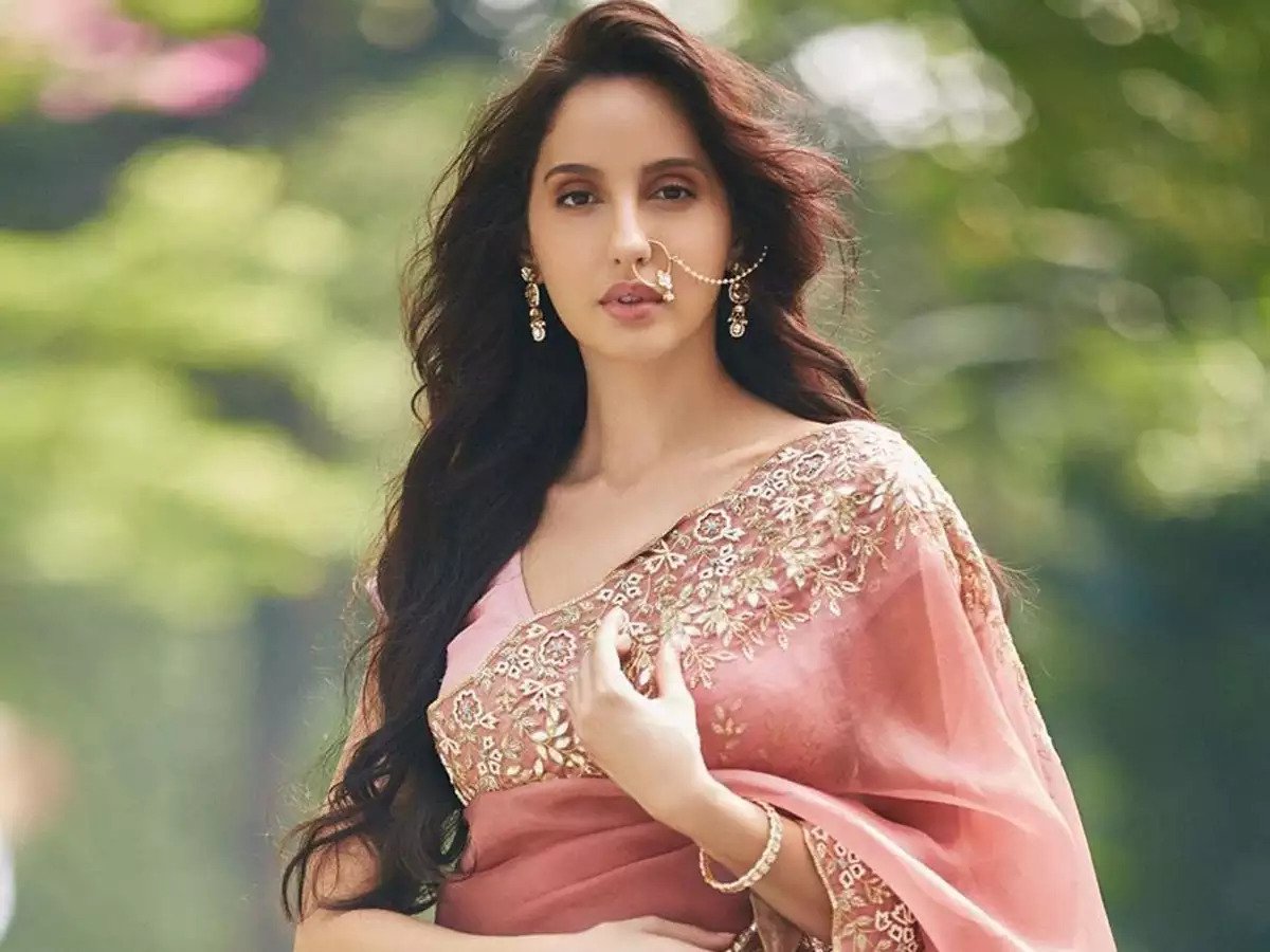 Nora Fatehi Looks Bo*ld In Pink Lehenga And Grabs Attention