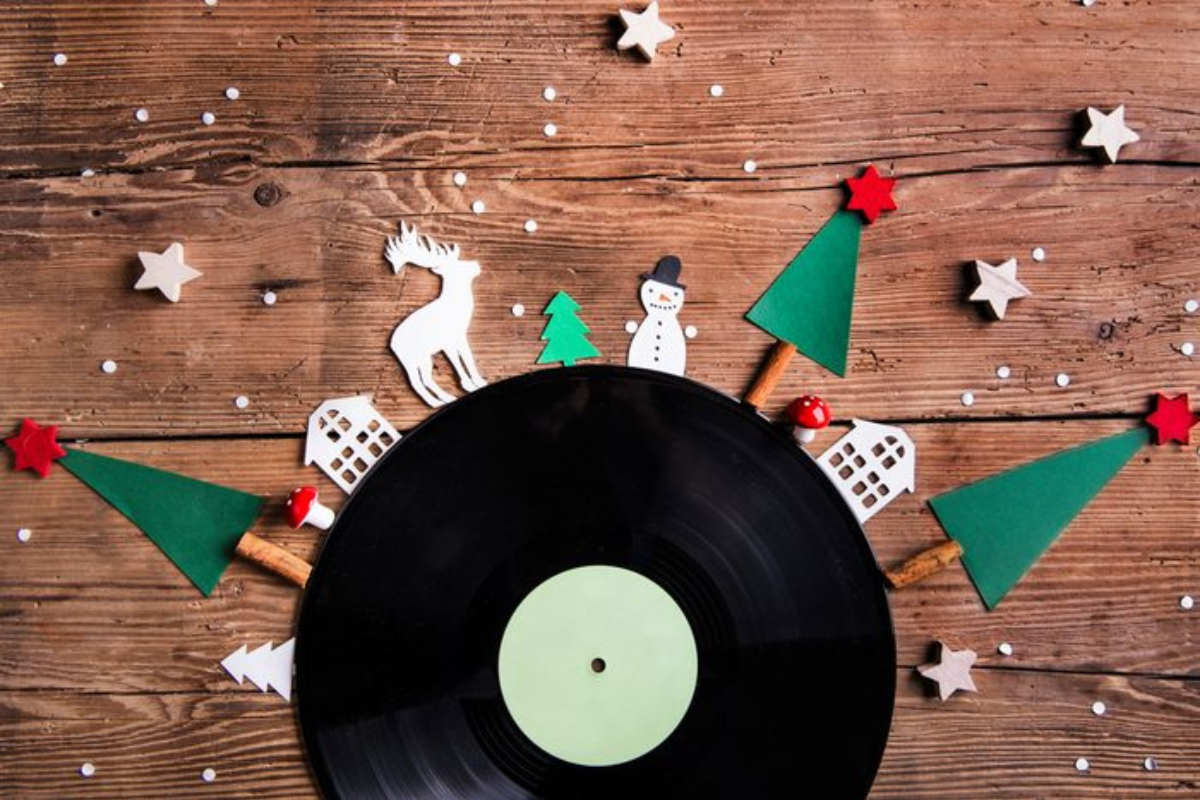 Best Christmas Songs for This Holiday Season 2022
