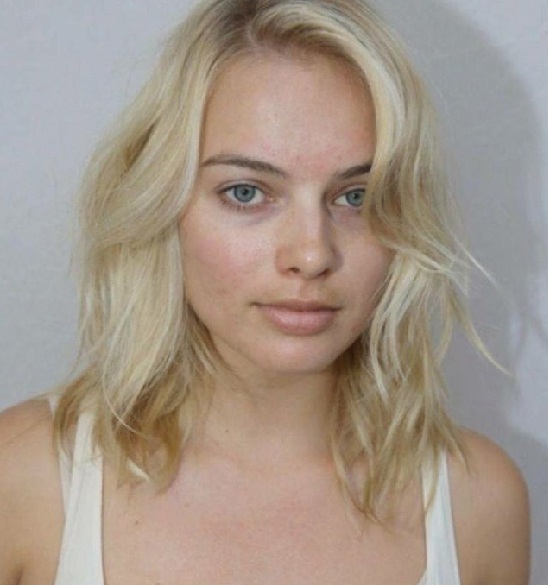 Margot Robbie No Makeup Nude Face