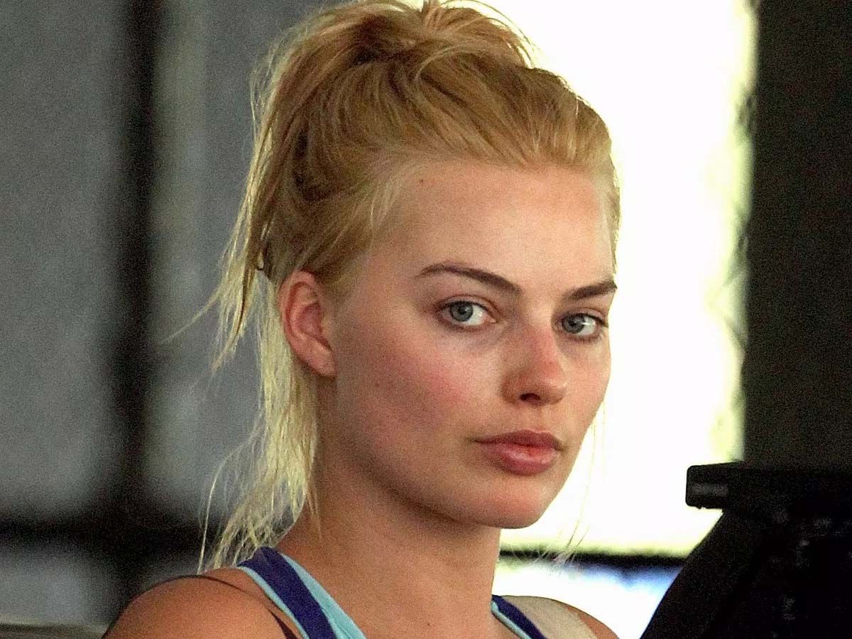 6 Margot Robbie No Makeup Pictures Flaunting Hollywood Diva's Natural Beauty