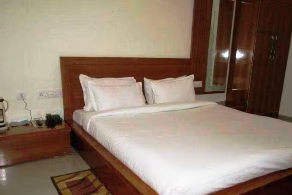 Best Hotels in Vrindavan near Banke Bihari Temple