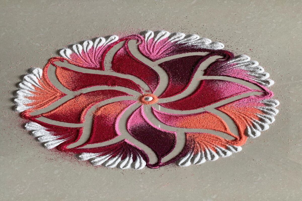 Best Holi Rangoli Designs You Have To Check Out To Design Your ...