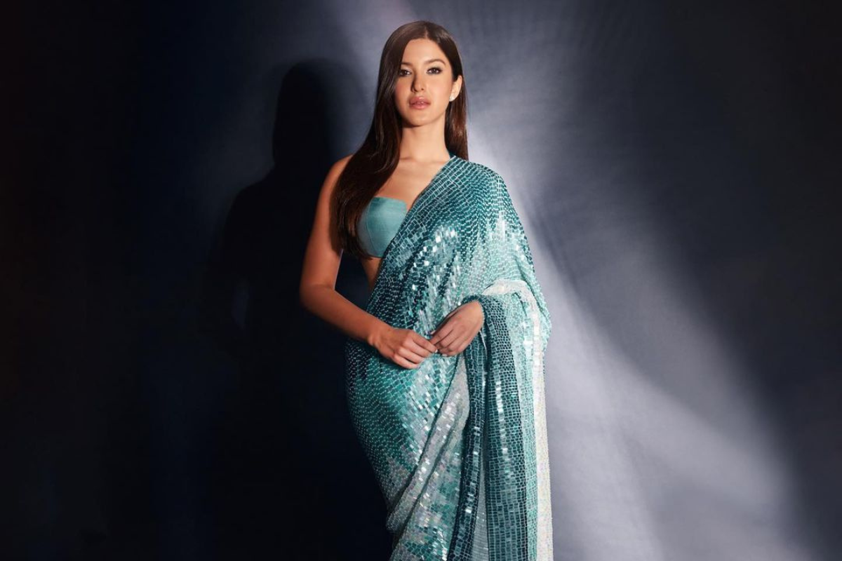 Wedding Wardrobe: Shanaya Kapoor Nailed The Dress Code In Her Mesmerizing Bo*ld Electric Blue Saree