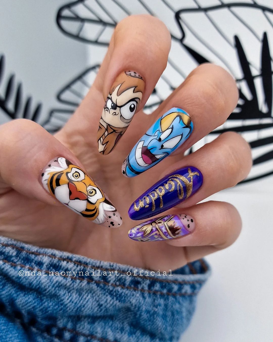 Aladdin Disney Nails